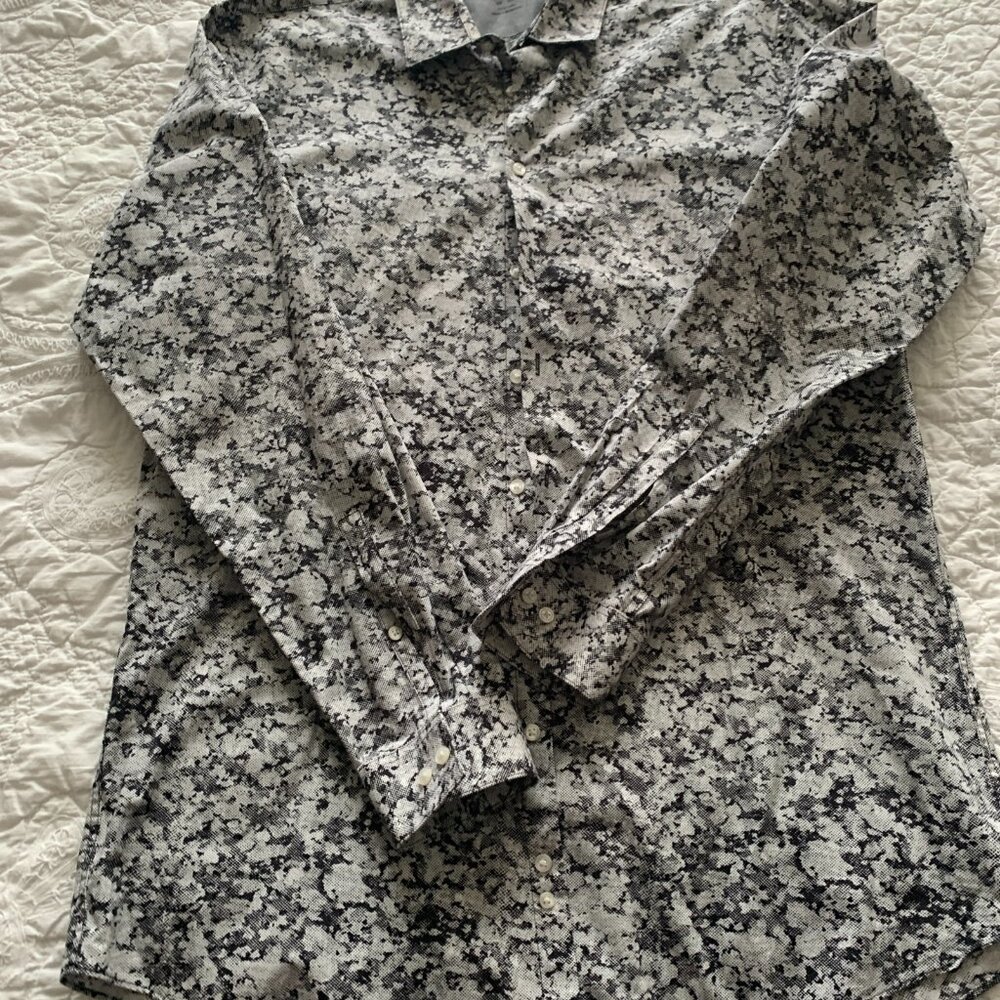 Calvin Klein Male long sleeve button down Shirt.